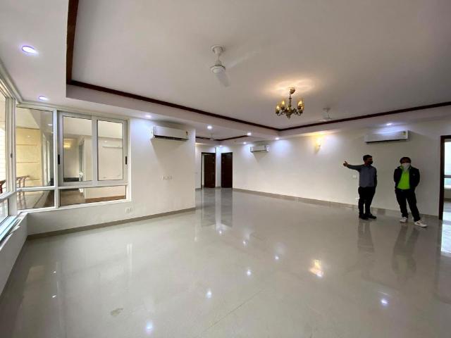 Flat for sale in Imperial Court, Noida