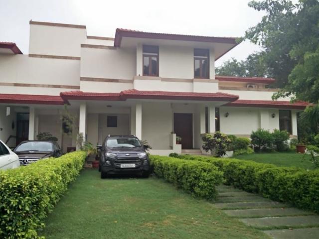Villa for sale in Hariana