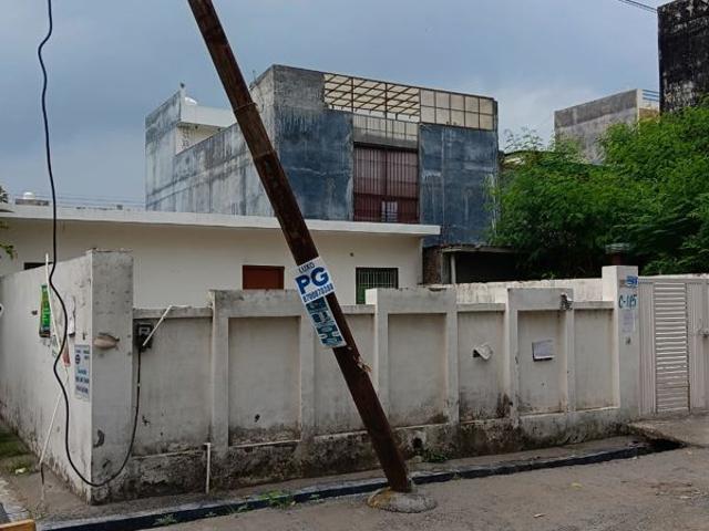 Villa for sale in Sector 46, Noida