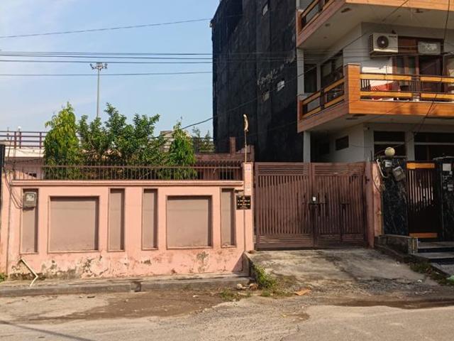 Villa for sale in Sector 71, Noida