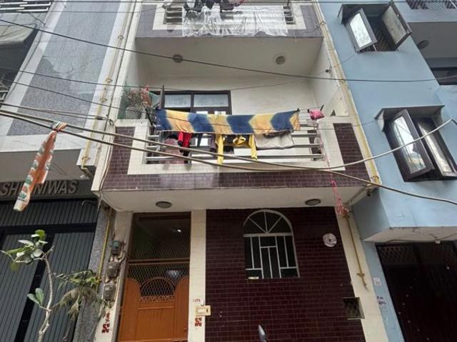 House for sale in Mohan Garden, Delhi