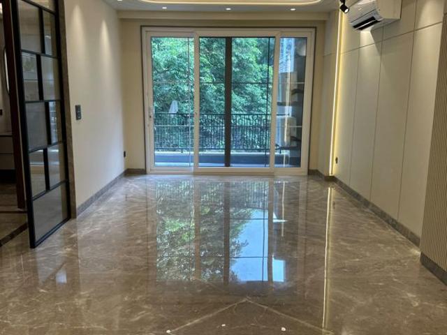 Flat for sale in Moti Bagh, Delhi