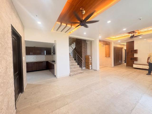 Villa for sale in Noida, Gautam Buddha Nagar