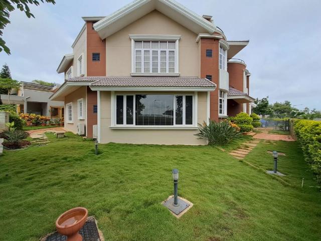 Villa for sale in Swiss Town, Sadahalli