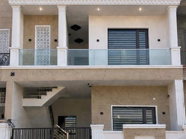 House for sale in Sector 127, Santemarja