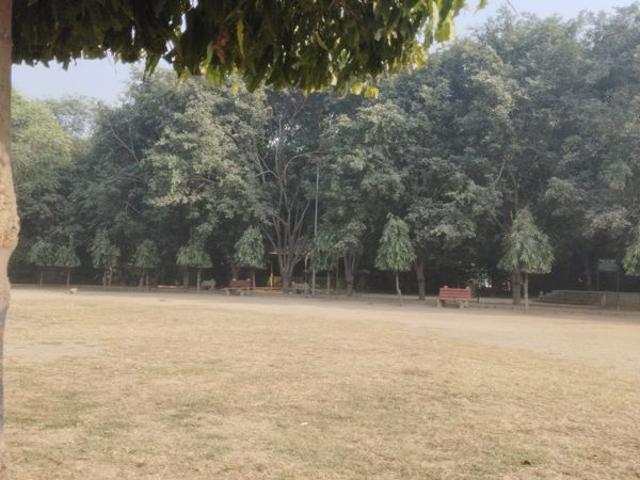 Flat for sale in Sarita Vihar, Delhi
