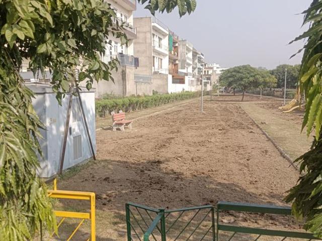 House for sale in Baronjian, Sahibzada Ajit Singh Nagar
