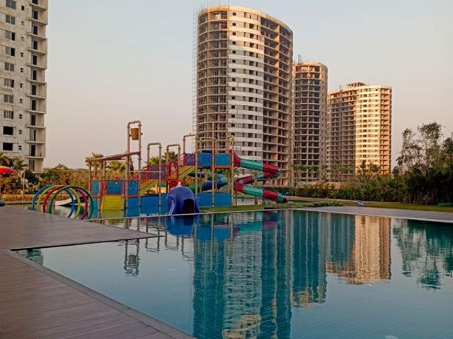 Flat for sale in Omaxe The Lake, Baronjian