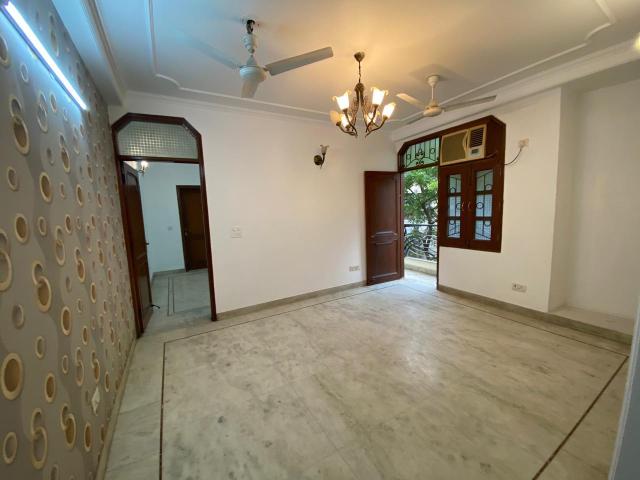Flat for sale in Saket, Delhi