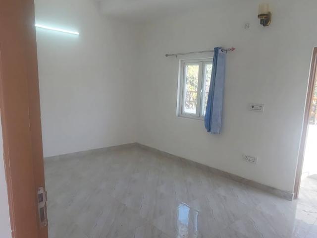 Flat for sale in Saket, Delhi