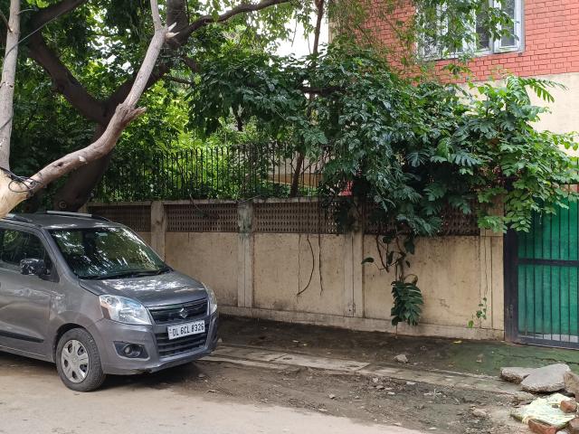 House for sale in Maharani Bagh, Delhi