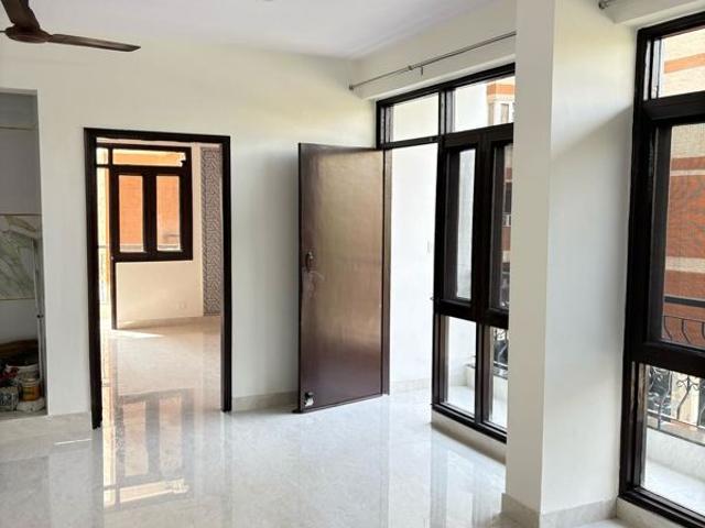 Flat for sale in South West Delhi, Deri
