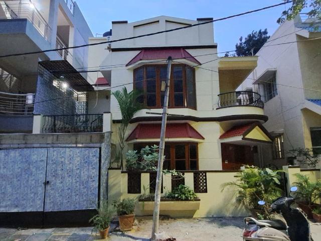 House for sale in Bangalore North, Cox Town - Bangalore