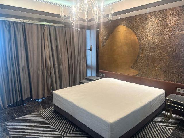 Flat for sale in Lower Parel, Mumbai City District