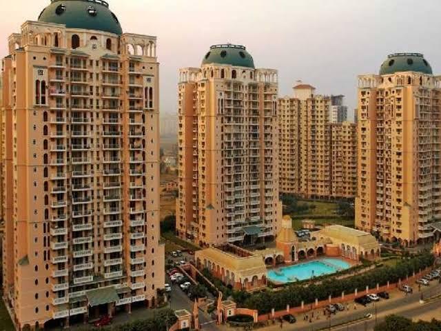 Flat for sale in DLF 5, Gurugram