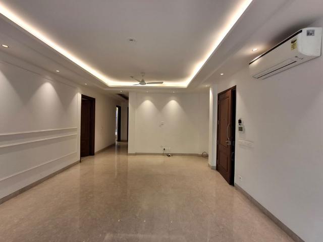 Flat for sale in DLF 5, Gurugram