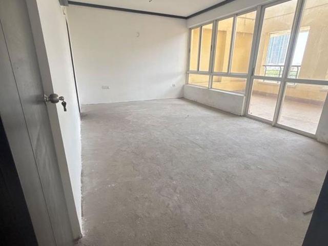 Flat for sale in Hazipur, Noida