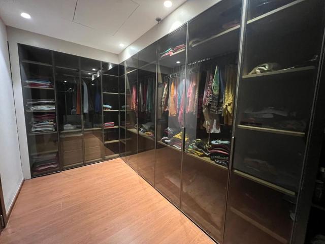 Flat for sale in Mamura, Noida