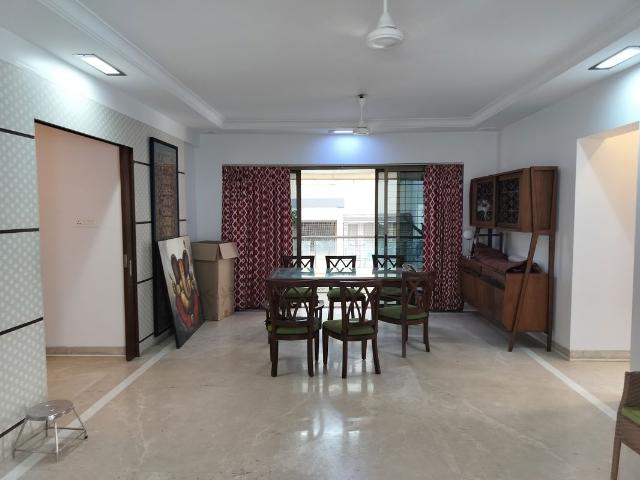 Flat for sale in Khar, Mumbai