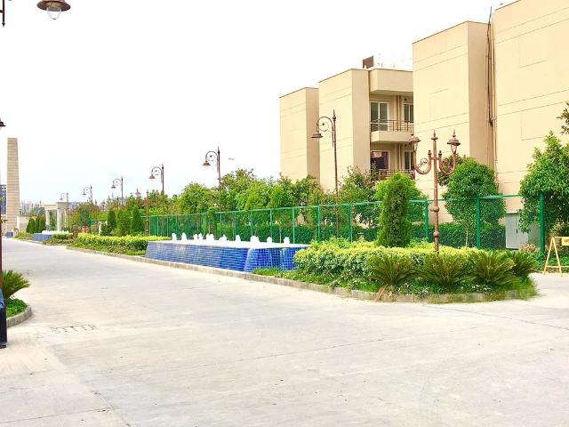House for sale in Hariana