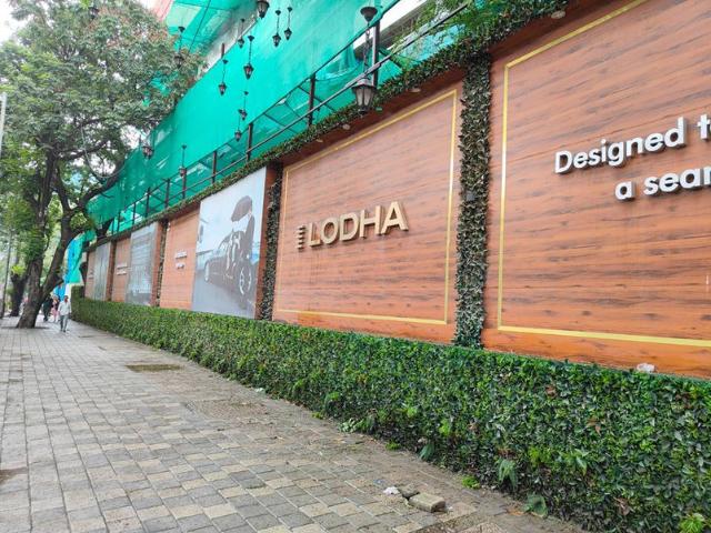 Flat for sale in Pirojsha Godrej Nagar, Mumbai