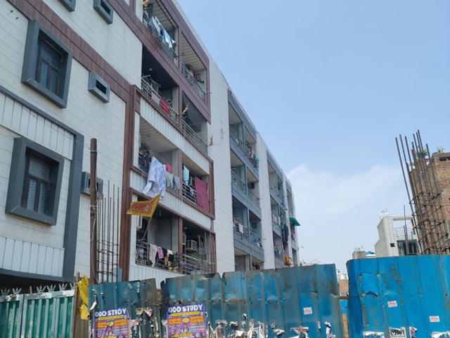 Flat for sale in West Delhi, Deri