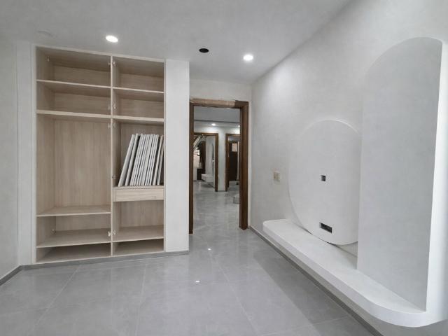 Property for sale in North Delhi, Deri