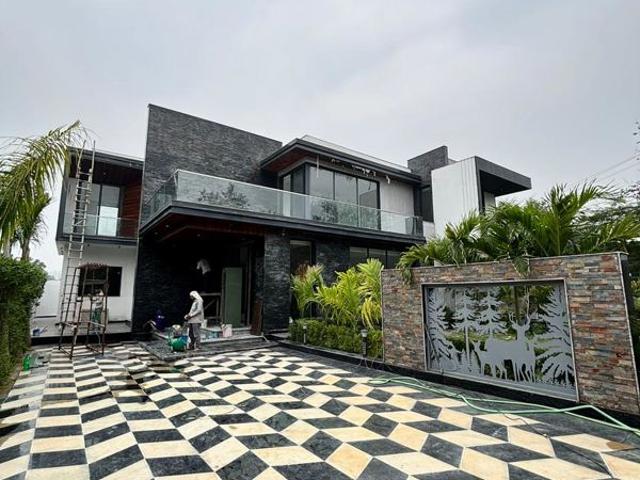Villa for sale in South Delhi, Deri