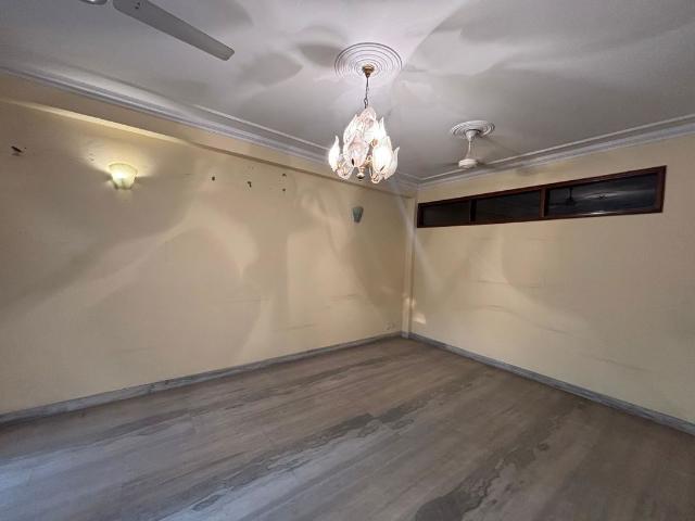 House for sale in Deri