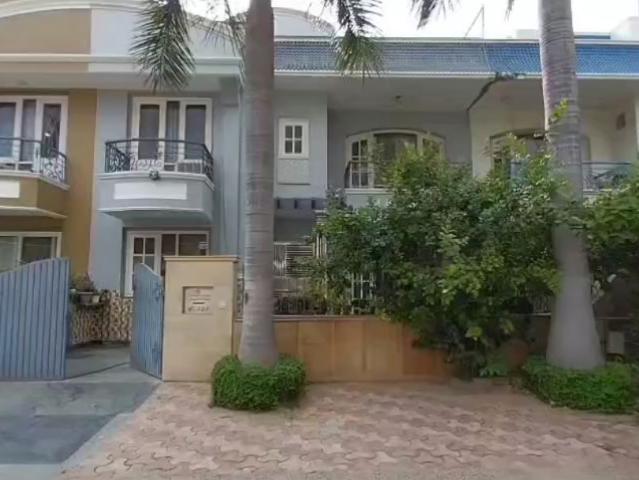Villa for sale in Mayfield Garden, Gurugram