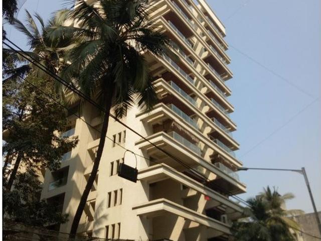 Flat for sale in Khar, Mumbai