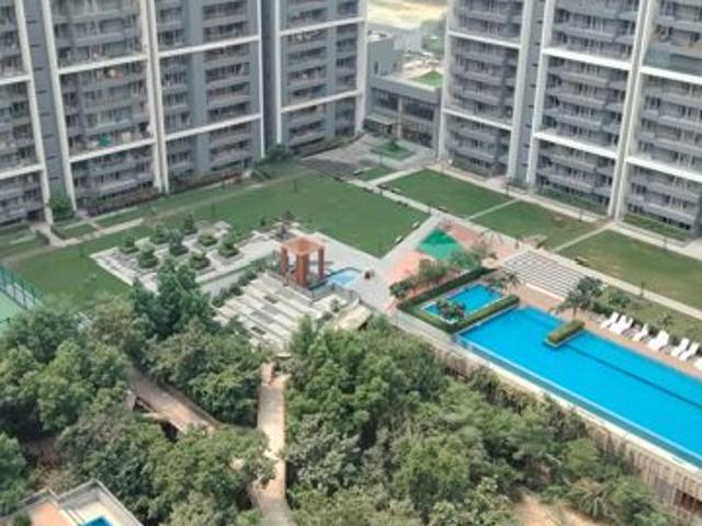 Flat for sale in Sector 43, Noida