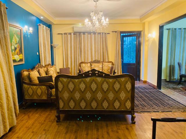 House for sale in East of Kailash, Delhi
