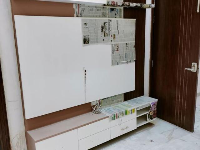 House for sale in Shalimar Bagh, Delhi