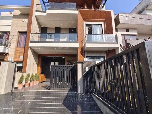Villa for sale in Hoskote, Karnataka