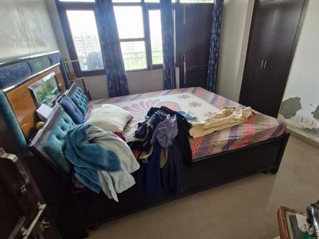 Flat for sale in South West Delhi, Deri
