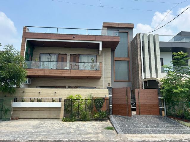 House for sale in Sector 62, Faridabad