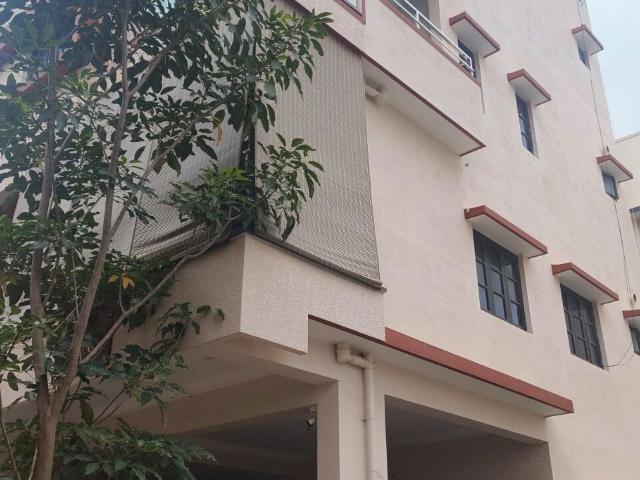 House for sale in Andheri East, Mumbai
