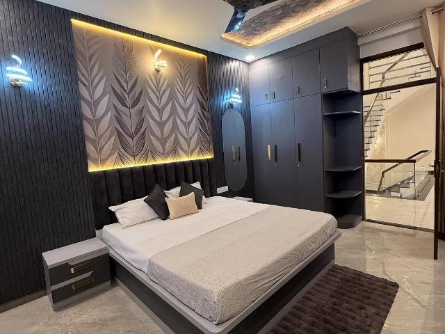 Villa for sale in Central Delhi, Deri