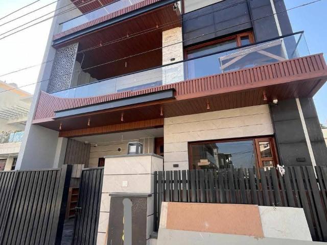 House for sale in Kharar, Sahibzada Ajit Singh Nagar