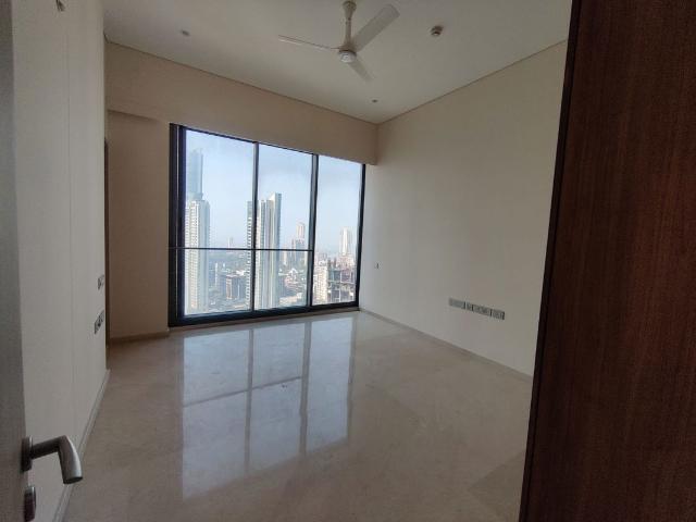 Flat for sale in Malad East, Mumbai Suburban District