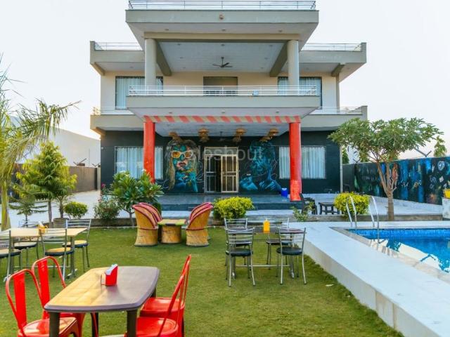 House for sale in Hariana
