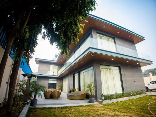 Villa for sale in Deri