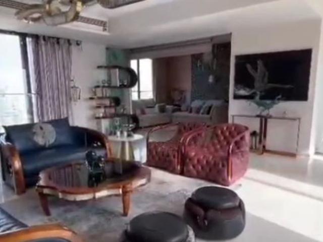 Flat for sale in Khar, Mumbai
