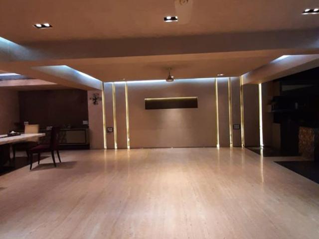 Villa for sale in Versova, Mumbai