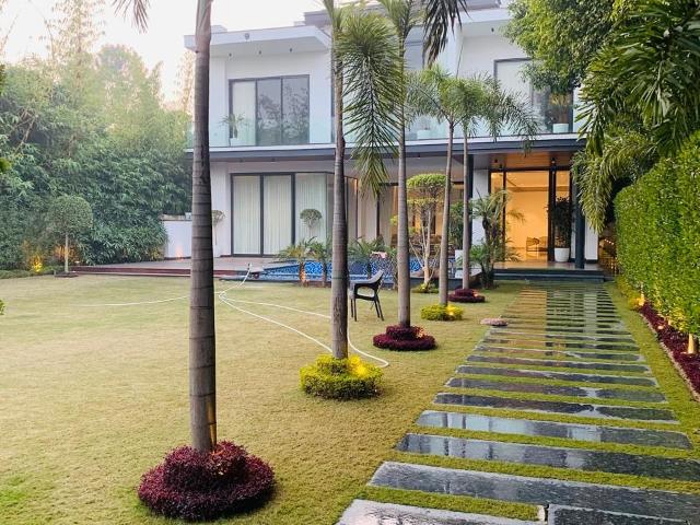 Villa for sale in Central Delhi, Deri