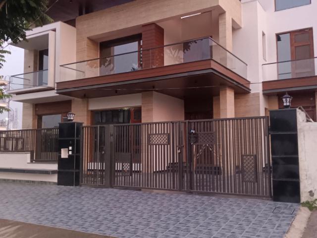 House for sale in Baronjian, Sahibzada Ajit Singh Nagar