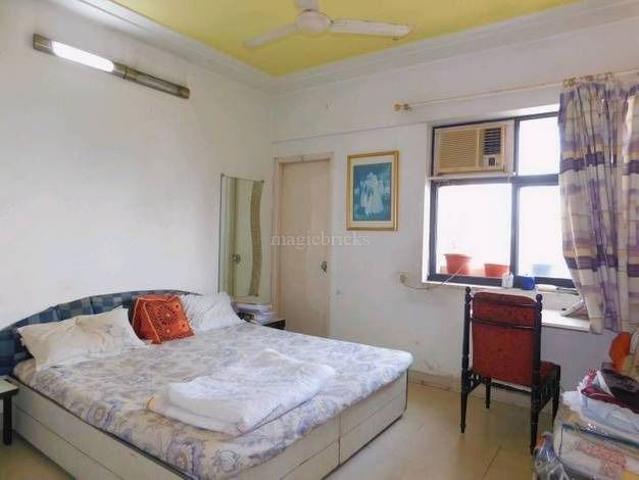 Flat for sale in Goregaon East, Mumbai Suburban District