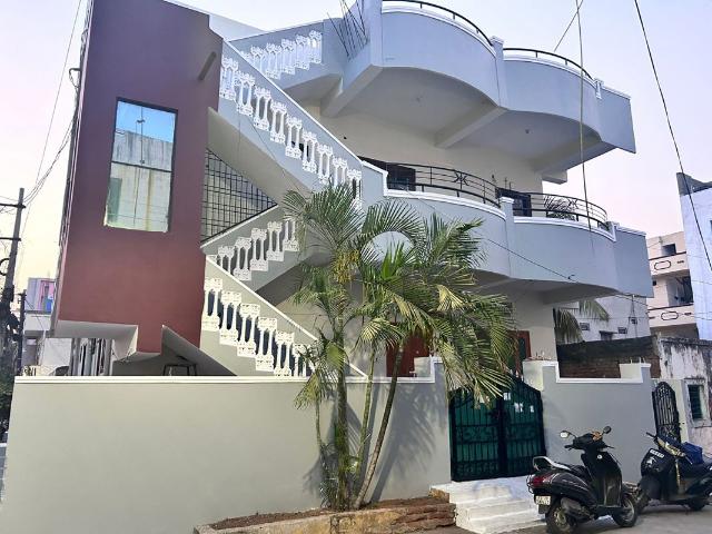 House for sale in Sitaphalmandi, Hyderabad