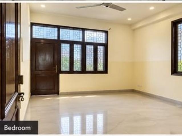 House for sale in Sector 48, Noida